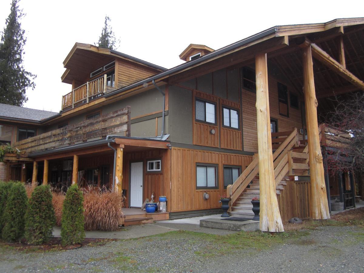 Bella Coola Mountain Lodge Hagensborg Exterior foto